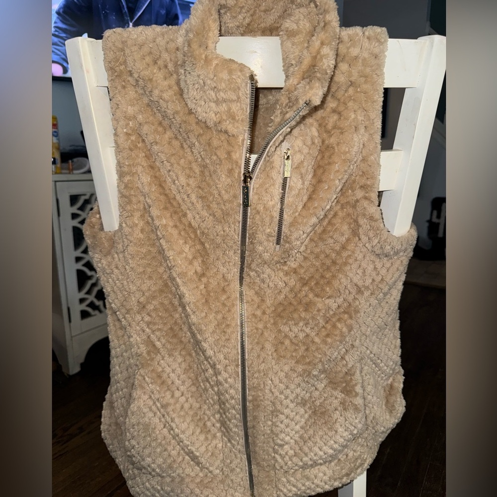 Calvin Klein Women’s Tan Vest sz Large